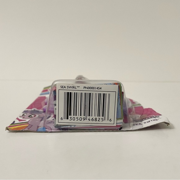 My Little Pony Explore Equestria Sea Swirl Pearlized - Picture 6 of 14